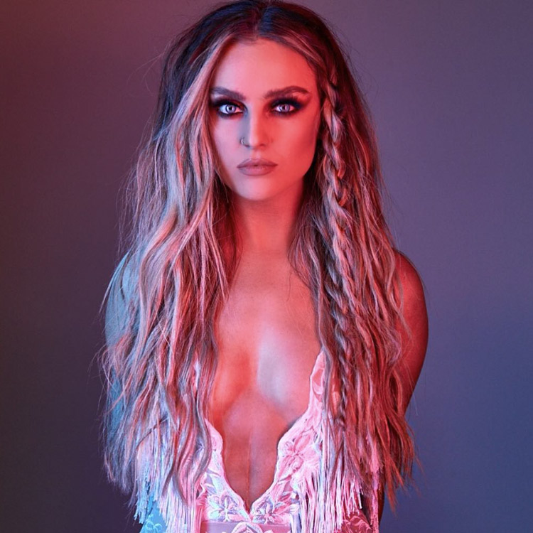 Perrie Edwards Narbe